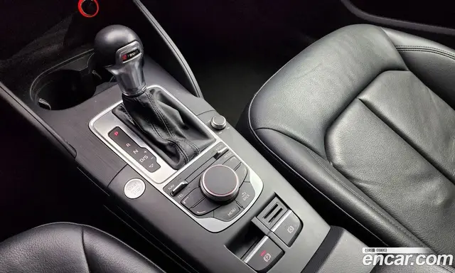 Audi A3 2015 1.6 автомат (гидро), миниатюра 9