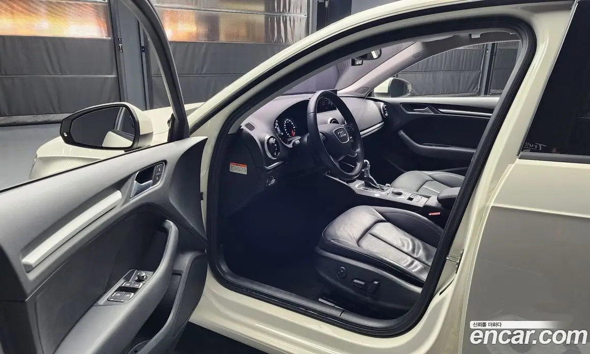 Audi A3 2015 1.6 автомат (гидро), фото 10