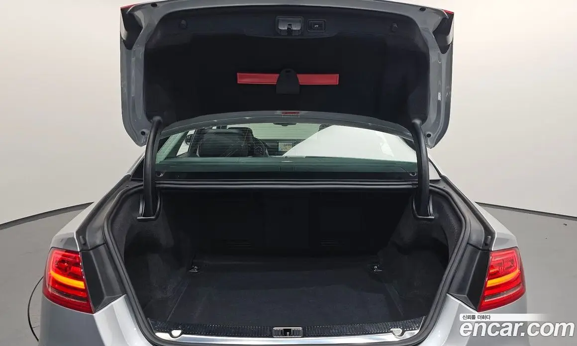 Audi A8 2013 4.0 автомат (гидро), фото 18 Audi A8 2013 4.0 автомат (гидро), фото 18