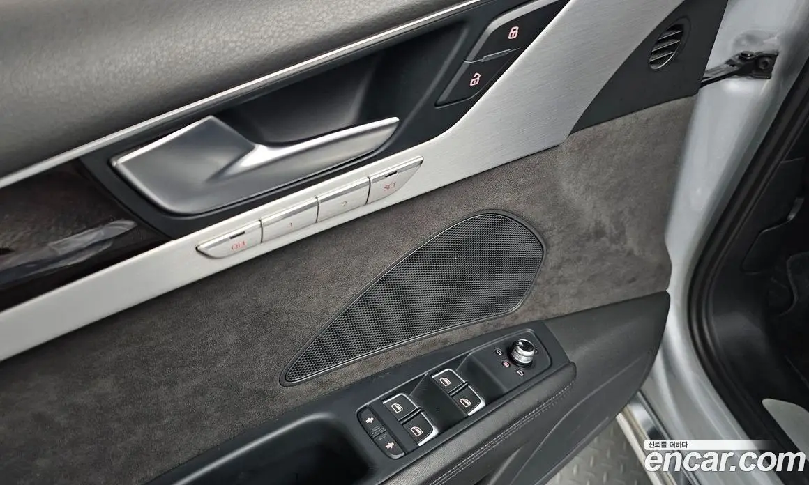 Audi A8 2013 4.0 автомат (гидро), фото 19 Audi A8 2013 4.0 автомат (гидро), фото 19