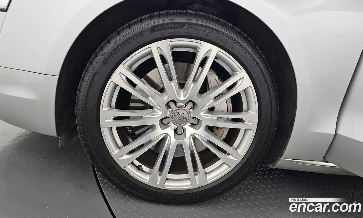 Audi A8 2013 4.0 автомат (гидро), фото 5 Audi A8 2013 4.0 автомат (гидро), фото 5