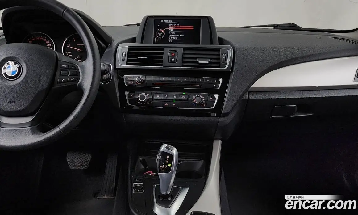 BMW 1 серия 2016 2.0 автомат (гидро), фото 14