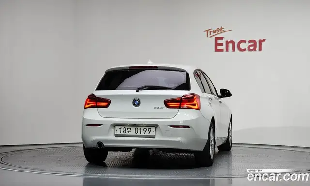 BMW 1 серия 2016 2.0 автомат (гидро), миниатюра 4