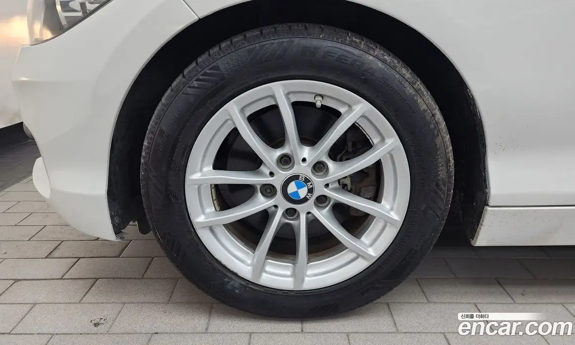 BMW 1 серия 2016 2.0 автомат (гидро), фото 5