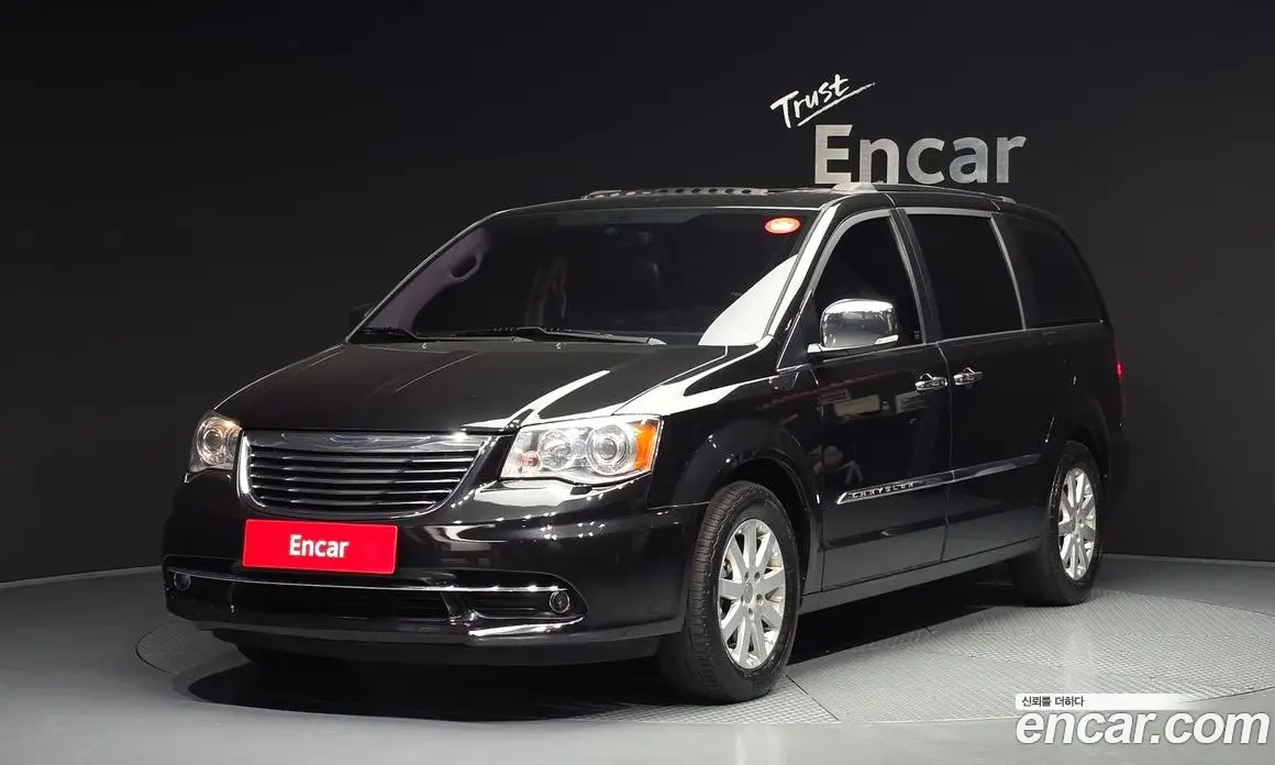 Chrysler Grand Voyager 2016 3.6 автомат (гидро), фото 1 Chrysler Grand Voyager 2016 3.6 автомат (гидро), фото 1