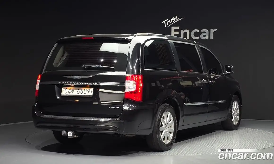 Chrysler Grand Voyager 2016 3.6 автомат (гидро), фото 2 Chrysler Grand Voyager 2016 3.6 автомат (гидро), фото 2