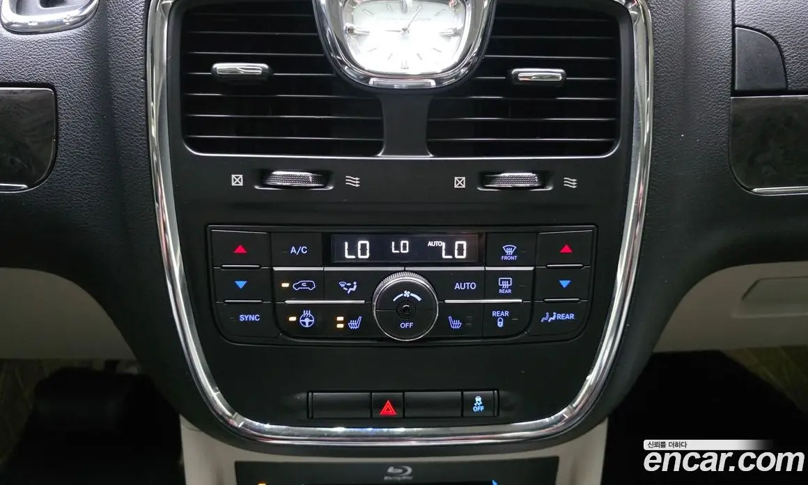 Chrysler Grand Voyager 2016 3.6 автомат (гидро), фото 15 Chrysler Grand Voyager 2016 3.6 автомат (гидро), фото 15