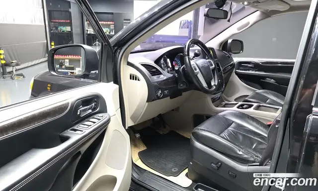 Chrysler Grand Voyager 2016 3.6 автомат (гидро), миниатюра 10 Chrysler Grand Voyager 2016 3.6 автомат (гидро), миниатюра 10