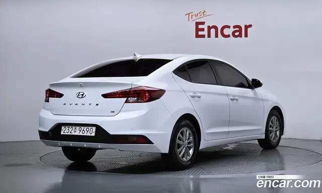 Hyundai Avante 2020 1.6 автомат (гидро), миниатюра 2