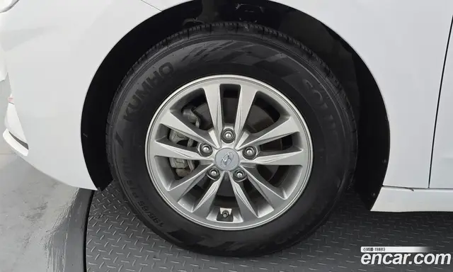 Hyundai Avante 2020 1.6 автомат (гидро), миниатюра 5