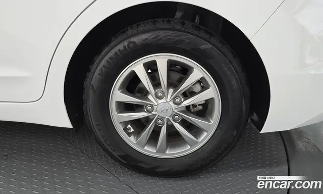 Hyundai Avante 2020 1.6 автомат (гидро), миниатюра 7
