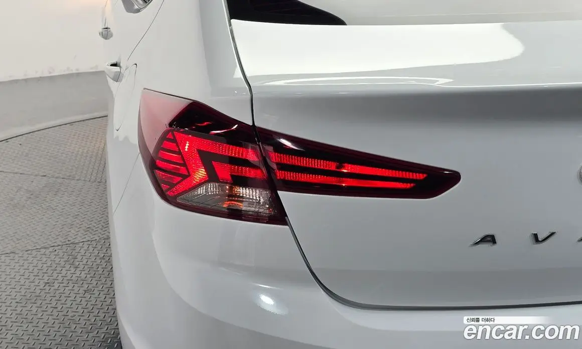 Hyundai Avante 2020 1.6 автомат (гидро), фото 9