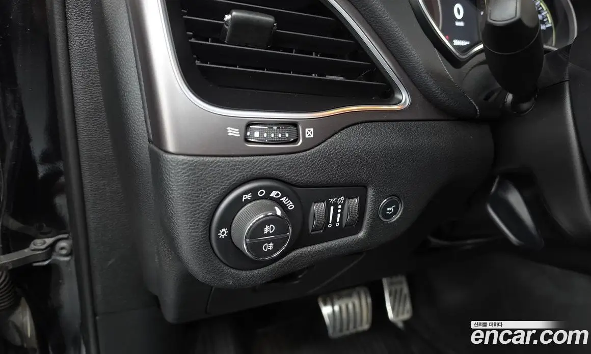 Jeep Cherokee 2019 2.4 автомат (гидро), фото 28 Jeep Cherokee 2019 2.4 автомат (гидро), фото 28