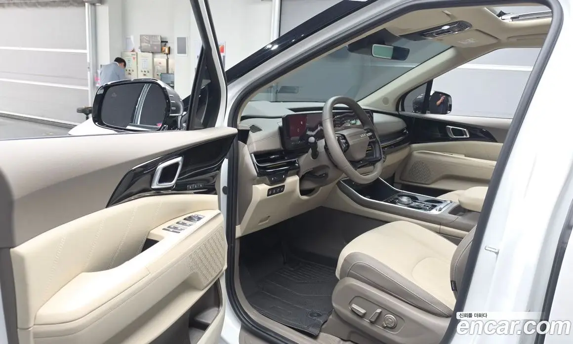 Kia Carnival 2025 1.6 автомат (гидро), фото 13
