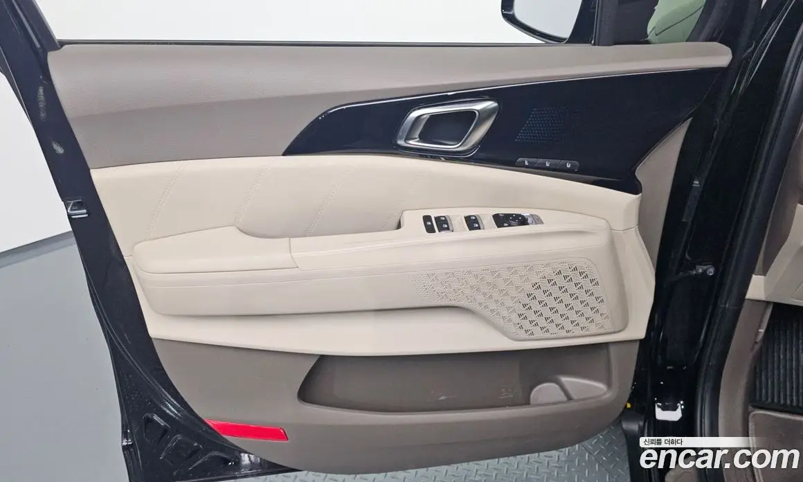 Kia Carnival 2025 2.2 автомат (гидро), фото 13 Kia Carnival 2025 2.2 автомат (гидро), фото 13