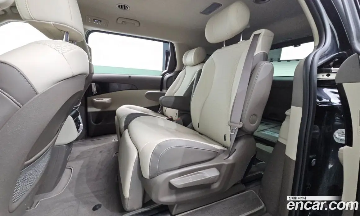 Kia Carnival 2025 2.2 автомат (гидро), фото 17 Kia Carnival 2025 2.2 автомат (гидро), фото 17