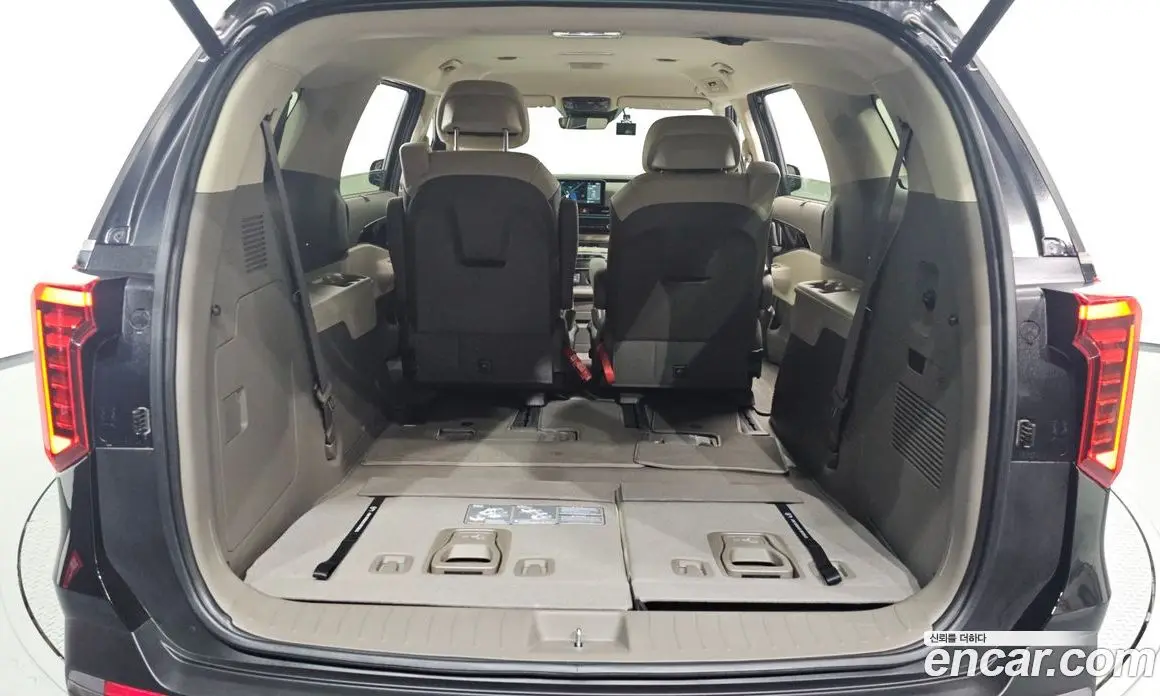 Kia Carnival 2025 2.2 автомат (гидро), фото 25 Kia Carnival 2025 2.2 автомат (гидро), фото 25