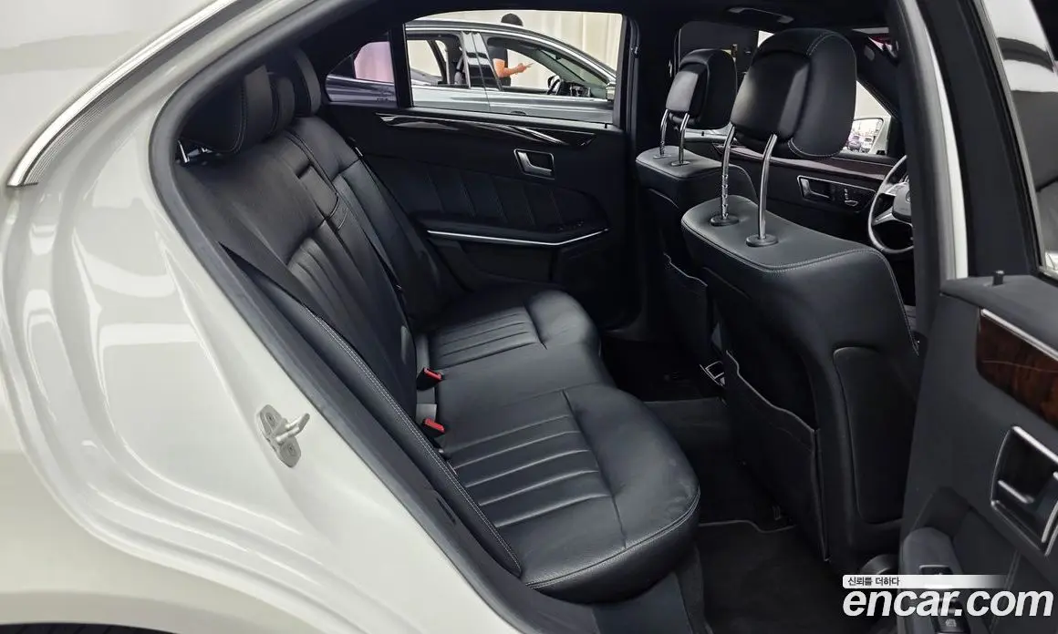 Mercedes-Benz E-Class 2015 3.5 автомат (гидро), фото 12 Mercedes-Benz E-Class 2015 3.5 автомат (гидро), фото 12