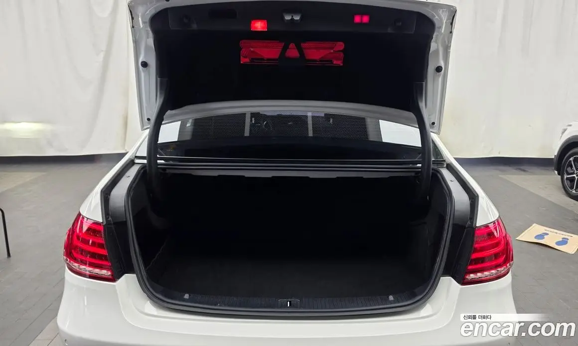 Mercedes-Benz E-Class 2015 3.5 автомат (гидро), фото 20 Mercedes-Benz E-Class 2015 3.5 автомат (гидро), фото 20