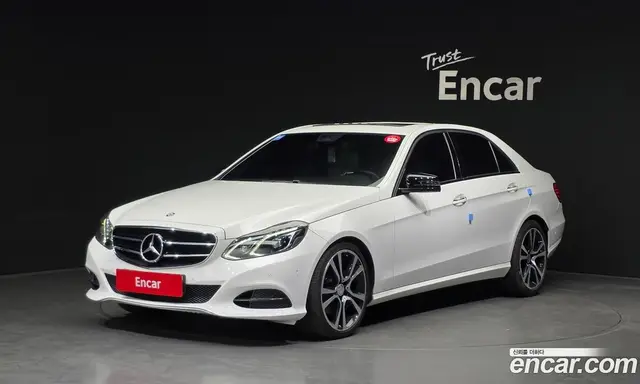 Mercedes-Benz E-Class 2016 2.1 автомат (гидро), миниатюра 1 Mercedes-Benz E-Class 2016 2.1 автомат (гидро), миниатюра 1