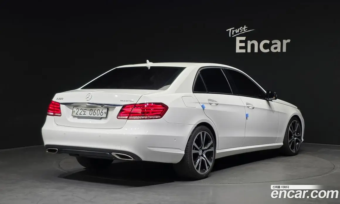 Mercedes-Benz E-Class 2016 2.1 автомат (гидро), фото 2 Mercedes-Benz E-Class 2016 2.1 автомат (гидро), фото 2