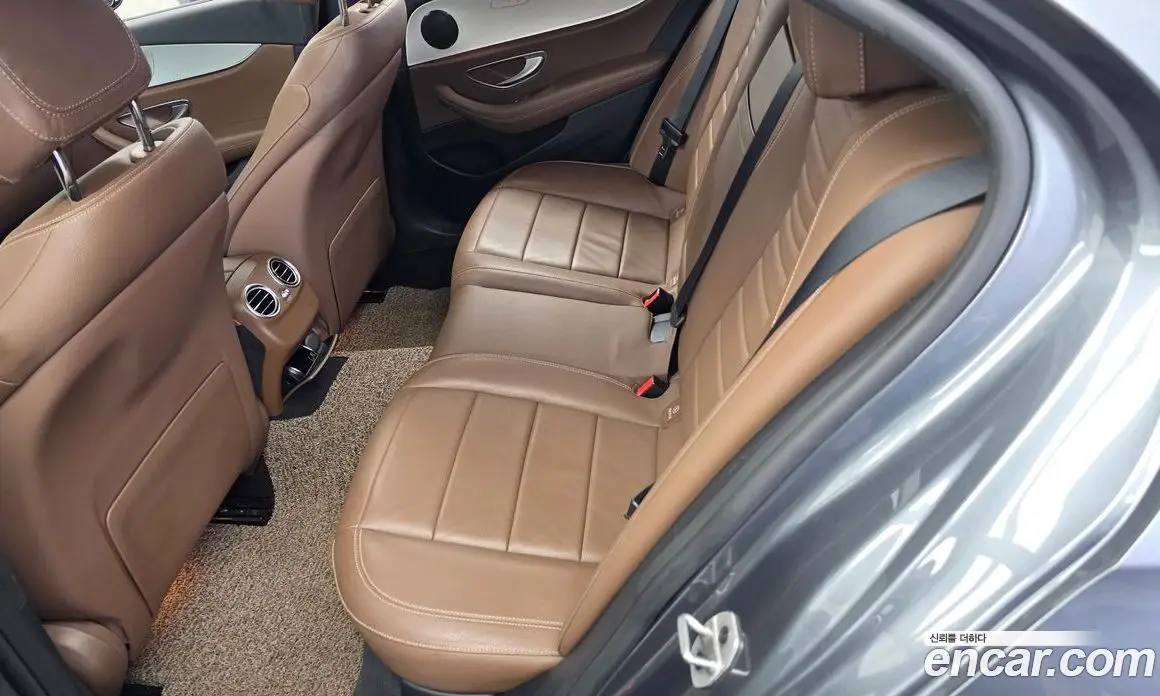 Mercedes-Benz E-Class 2021 2.0 автомат (гидро), фото 16