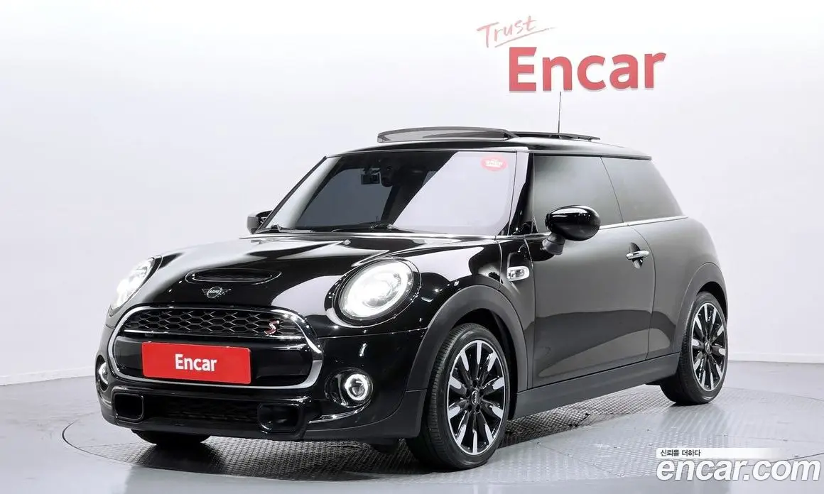 Mini Cooper 2019 2.0 автомат (гидро), фото 1 Mini Cooper 2019 2.0 автомат (гидро), фото 1
