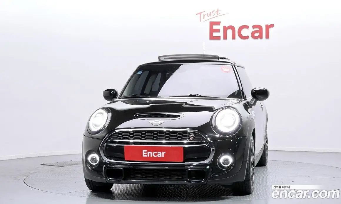 Mini Cooper 2019 2.0 автомат (гидро), фото 3 Mini Cooper 2019 2.0 автомат (гидро), фото 3
