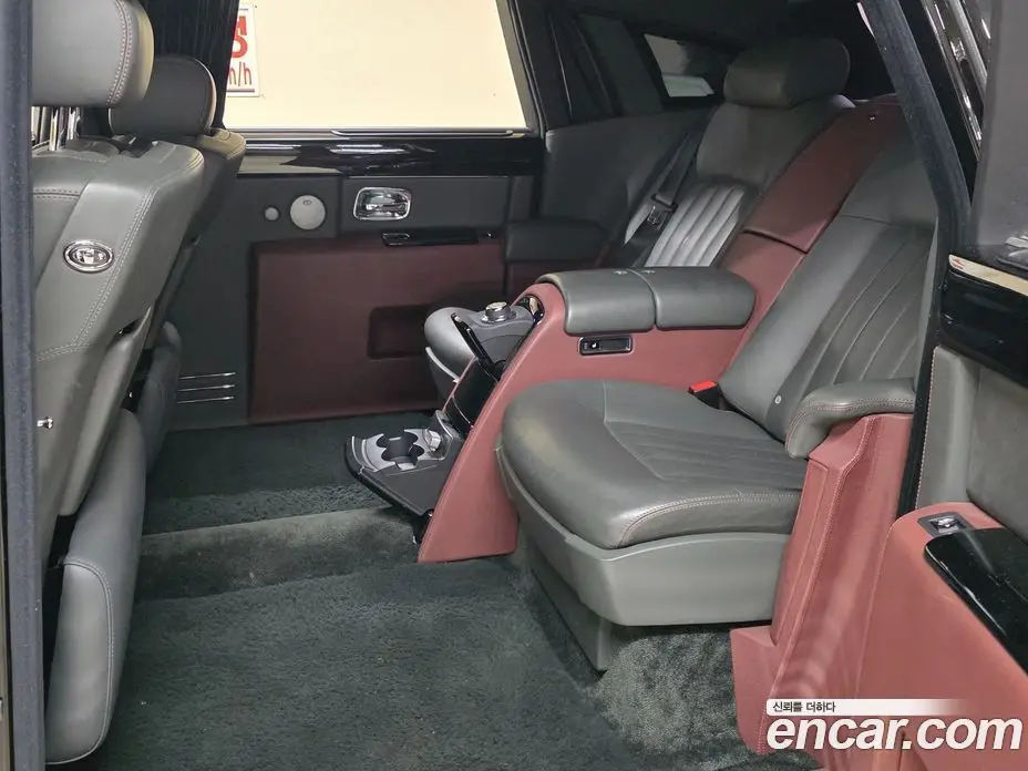 Rolls-Royce Phantom 2008 6.7 автомат (гидро), фото 14 Rolls-Royce Phantom 2008 6.7 автомат (гидро), фото 14