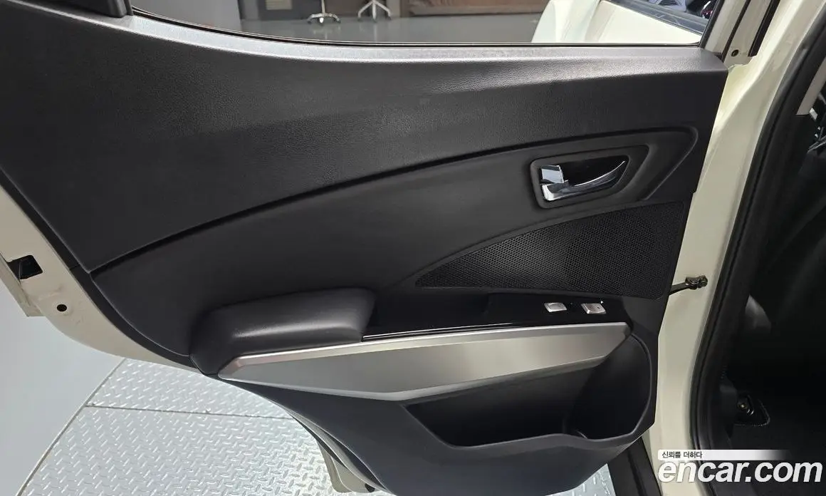 SsangYong TIBOLI 2015 1.6 автомат (гидро), фото 15