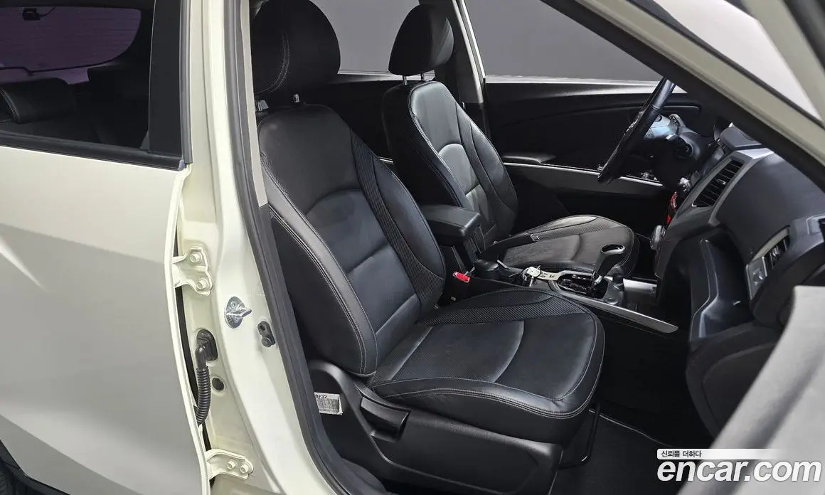 SsangYong TIBOLI 2015 1.6 автомат (гидро), фото 16