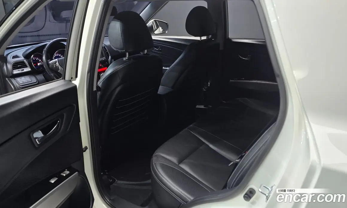 SsangYong TIBOLI 2015 1.6 автомат (гидро), фото 18