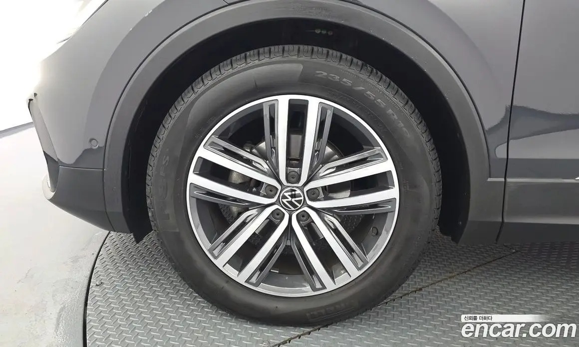 Volkswagen Tiguan 2022 2.0 автомат (гидро), фото 5
