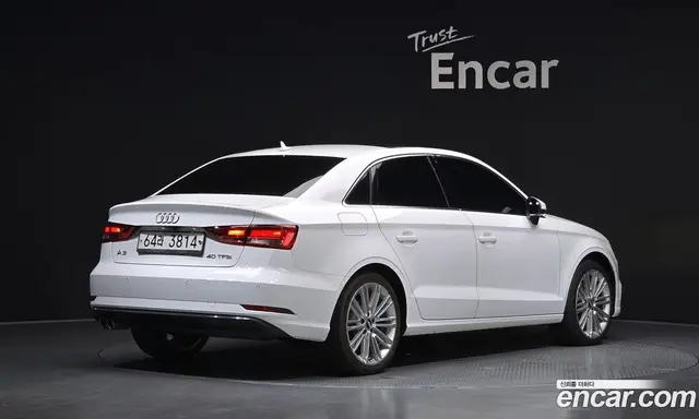Audi A3 2018 2.0 автомат (гидро), миниатюра 2 Audi A3 2018 2.0 автомат (гидро), миниатюра 2
