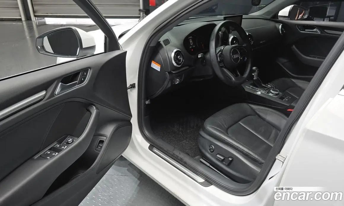 Audi A3 2018 2.0 автомат (гидро), фото 13 Audi A3 2018 2.0 автомат (гидро), фото 13