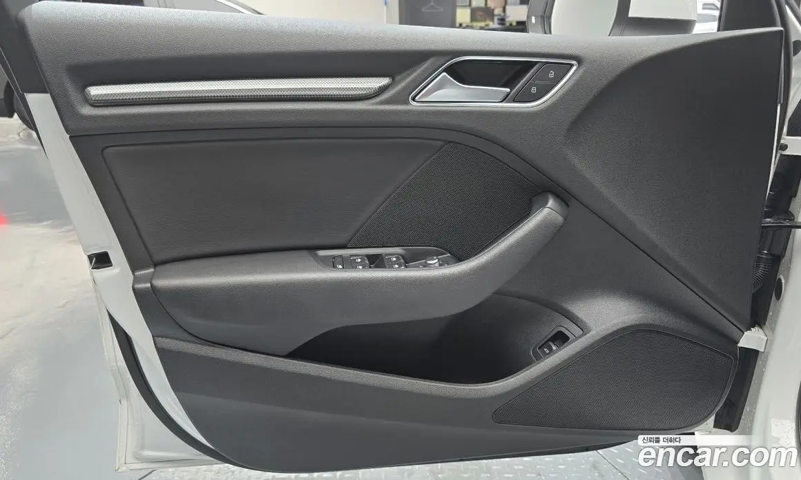 Audi A3 2018 2.0 автомат (гидро), фото 14 Audi A3 2018 2.0 автомат (гидро), фото 14