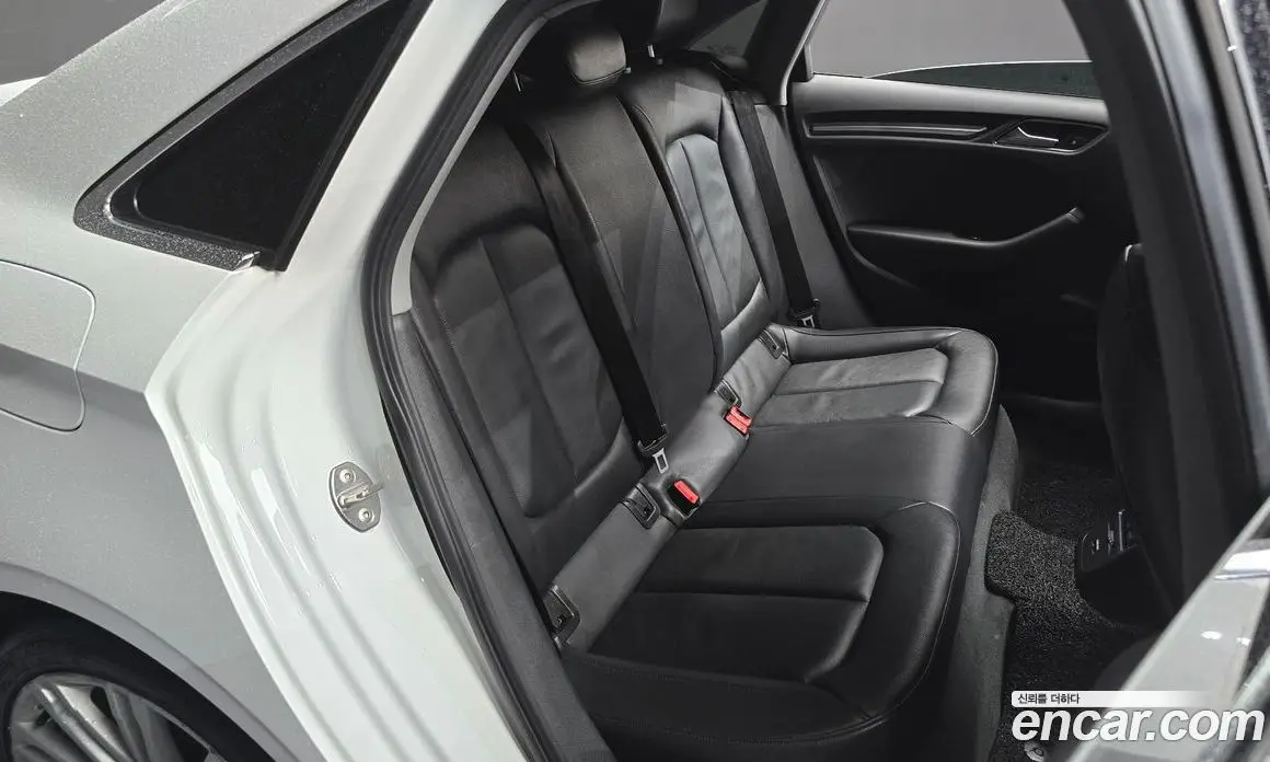 Audi A3 2018 2.0 автомат (гидро), фото 16 Audi A3 2018 2.0 автомат (гидро), фото 16