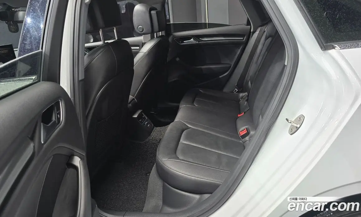 Audi A3 2018 2.0 автомат (гидро), фото 18 Audi A3 2018 2.0 автомат (гидро), фото 18
