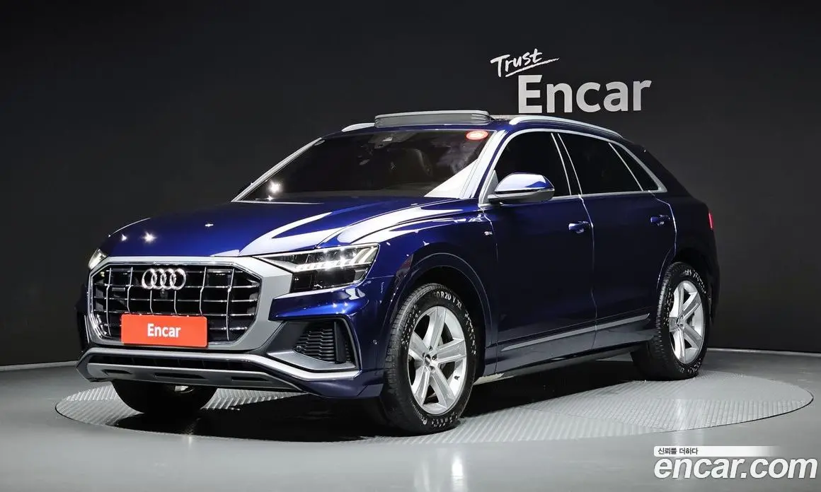 Audi Q8 2020 3.0 автомат (гидро), фото 1 Audi Q8 2020 3.0 автомат (гидро), фото 1