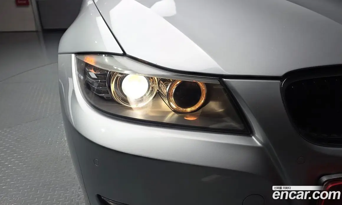 BMW 3 серия 2011 2.0 автомат (гидро), фото 7