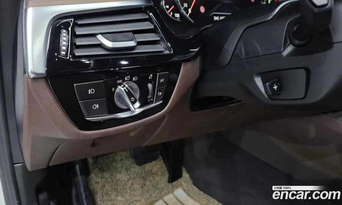 BMW 5 серия 2018 2.0 автомат (гидро), фото 26 BMW 5 серия 2018 2.0 автомат (гидро), фото 26
