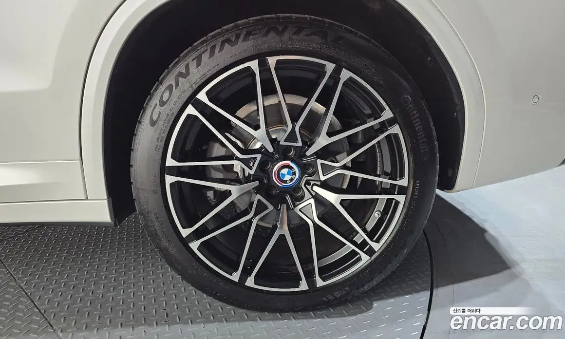BMW iX3 2023 0.2 автомат (гидро), фото 7