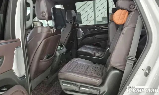 Cadillac Escalade 2023 6.2 автомат (гидро), миниатюра 10 Cadillac Escalade 2023 6.2 автомат (гидро), миниатюра 10