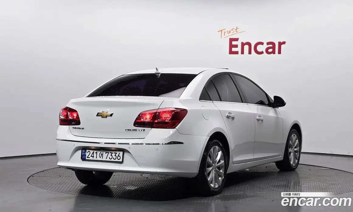 Chevrolet Cruze 2015 1.8 автомат (гидро), фото 2 Chevrolet Cruze 2015 1.8 автомат (гидро), фото 2