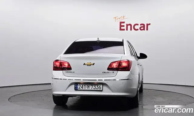 Chevrolet Cruze 2015 1.8 автомат (гидро), миниатюра 4 Chevrolet Cruze 2015 1.8 автомат (гидро), миниатюра 4