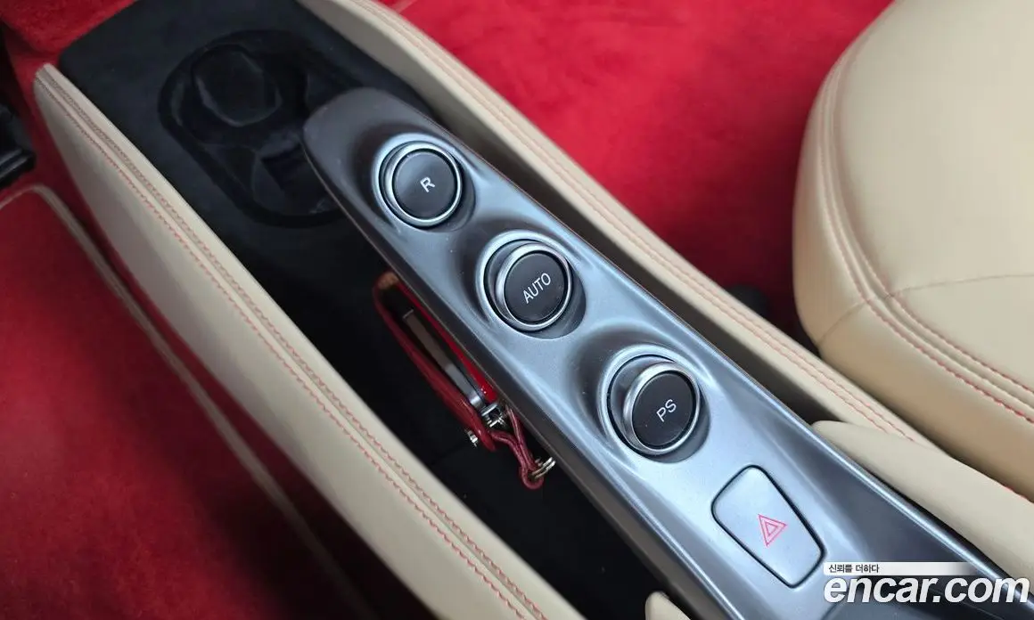 Ferrari F8 2022 3.9 автомат (гидро), фото 12 Ferrari F8 2022 3.9 автомат (гидро), фото 12