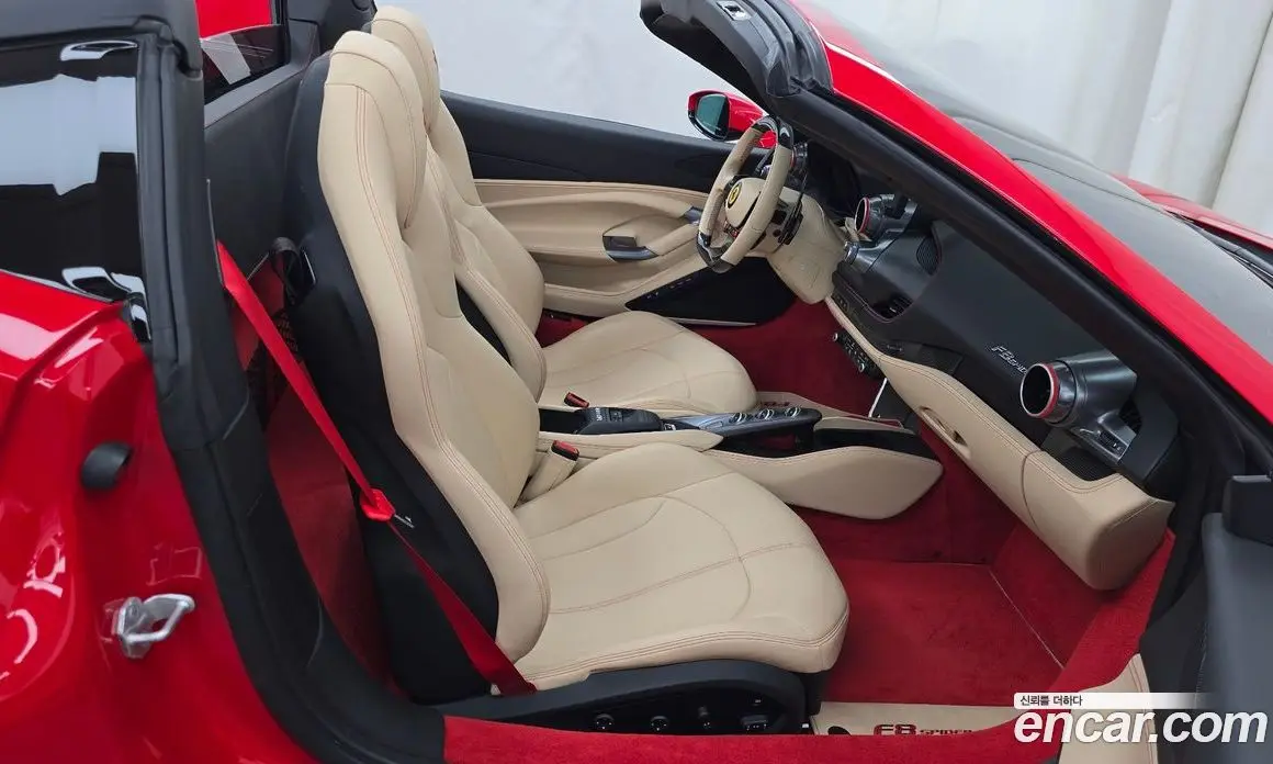 Ferrari F8 2022 3.9 автомат (гидро), фото 16 Ferrari F8 2022 3.9 автомат (гидро), фото 16