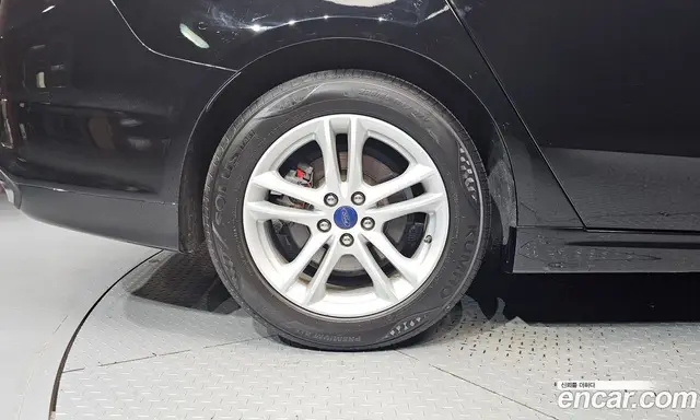 Ford Mondeo 2017 2.0 автомат (гидро), миниатюра 5 Ford Mondeo 2017 2.0 автомат (гидро), миниатюра 5