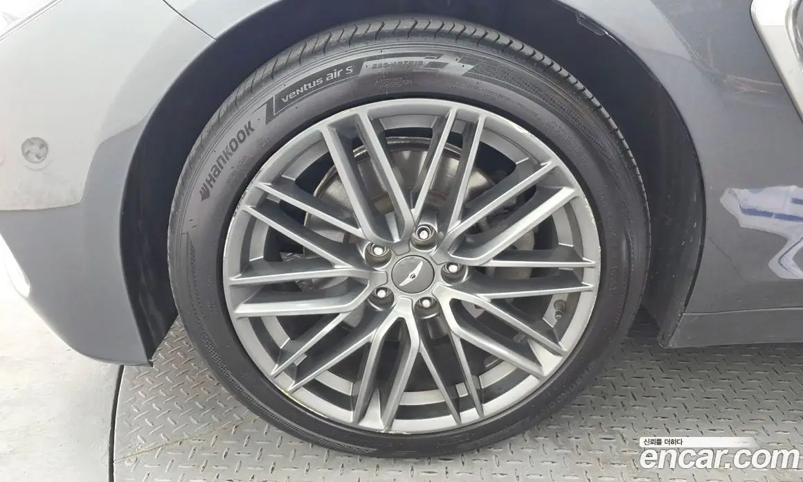 Genesis G70 2017 2.0 автомат (гидро), фото 5 Genesis G70 2017 2.0 автомат (гидро), фото 5