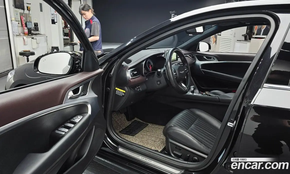 Genesis G70 2018 2.0 автомат (гидро), фото 13 Genesis G70 2018 2.0 автомат (гидро), фото 13